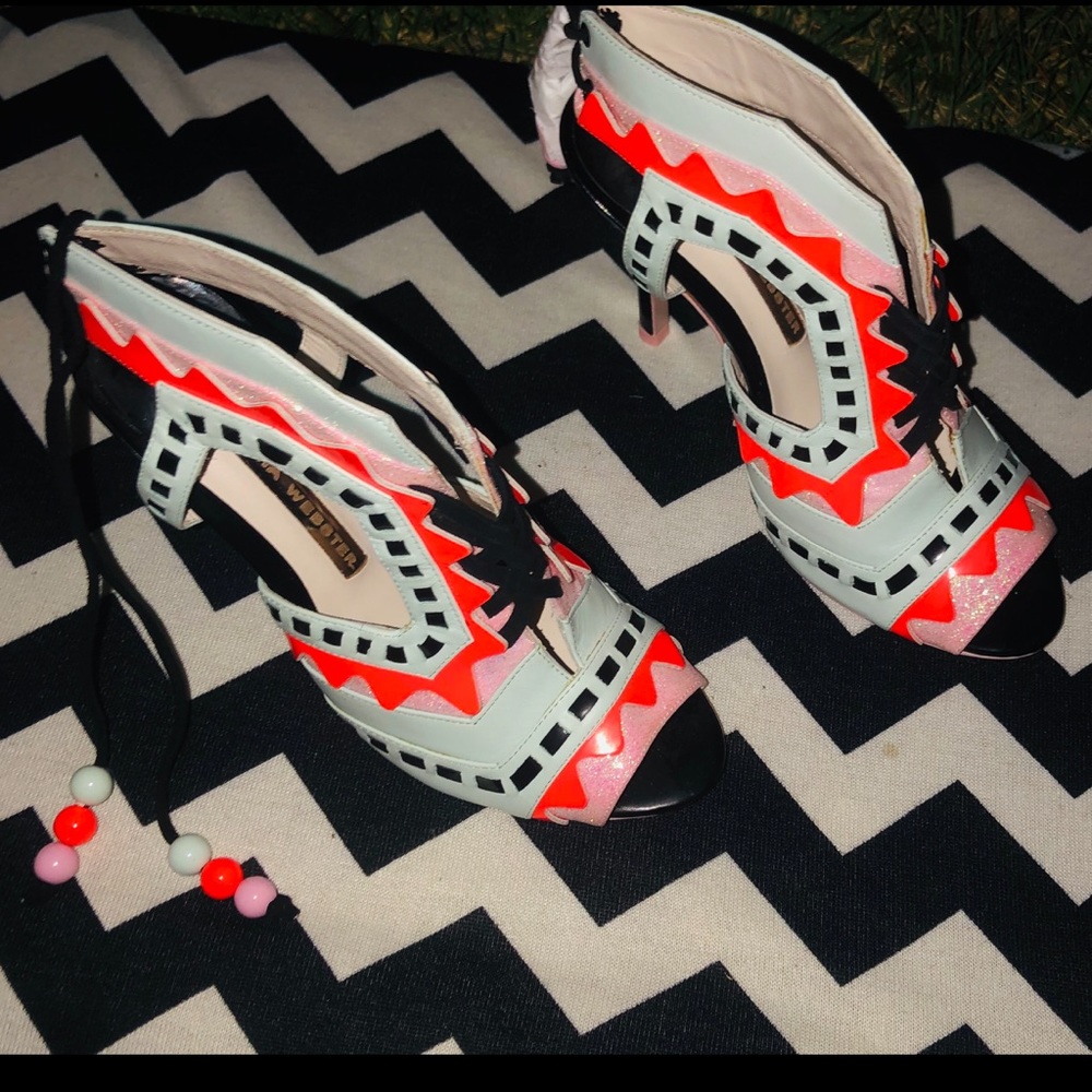 Sophia Webster Riko Cutout Heels - Picture 6 of 6